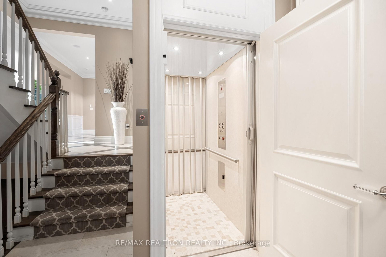 80 Callaway Crt, Vaughan, view 25