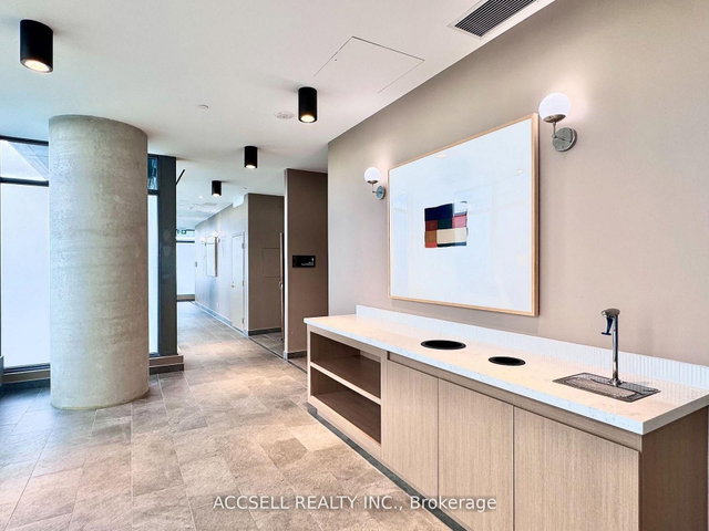 W2602 - 185 Millway Avenue