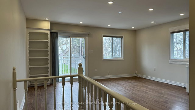 #Upper - 210 Way's Bay Drive