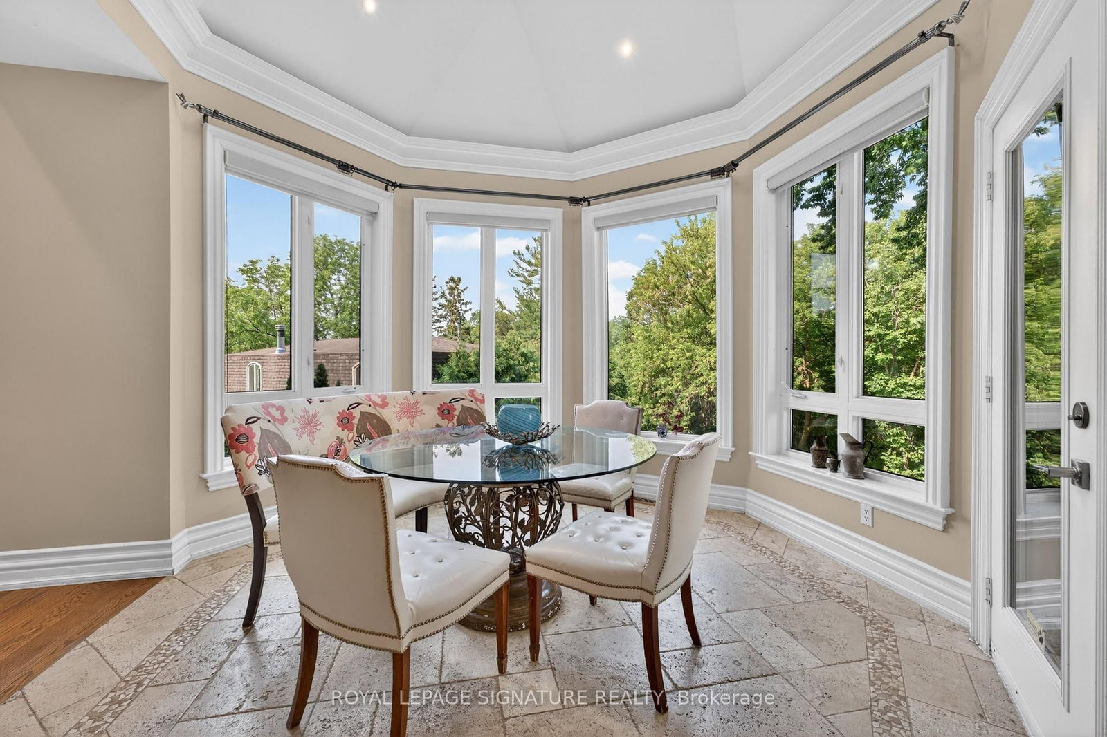 217 Garden Avenue • Richmond Hill, ON photo 10