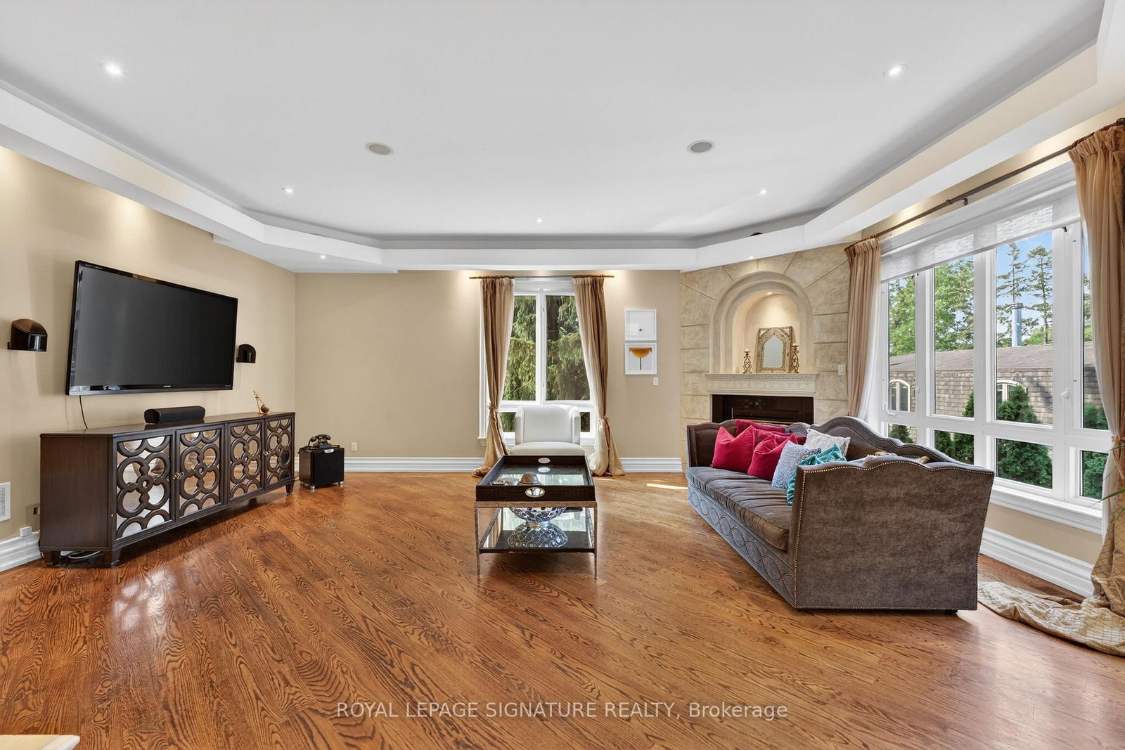 217 Garden Avenue • Richmond Hill, ON photo 8