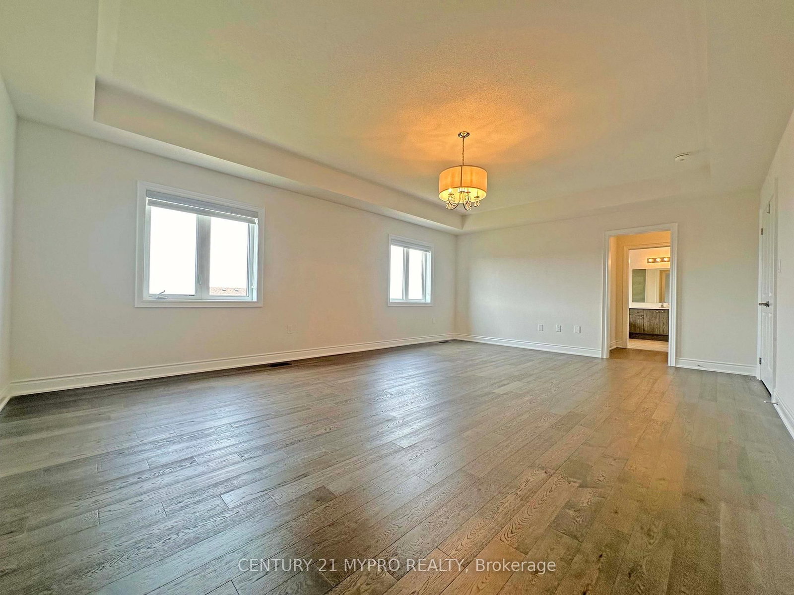 Detached House for sale at 401 Seaview Heights, East Gwillimbury, Ontario, L9N 0Y4 - Queensville - MLS: N13428792