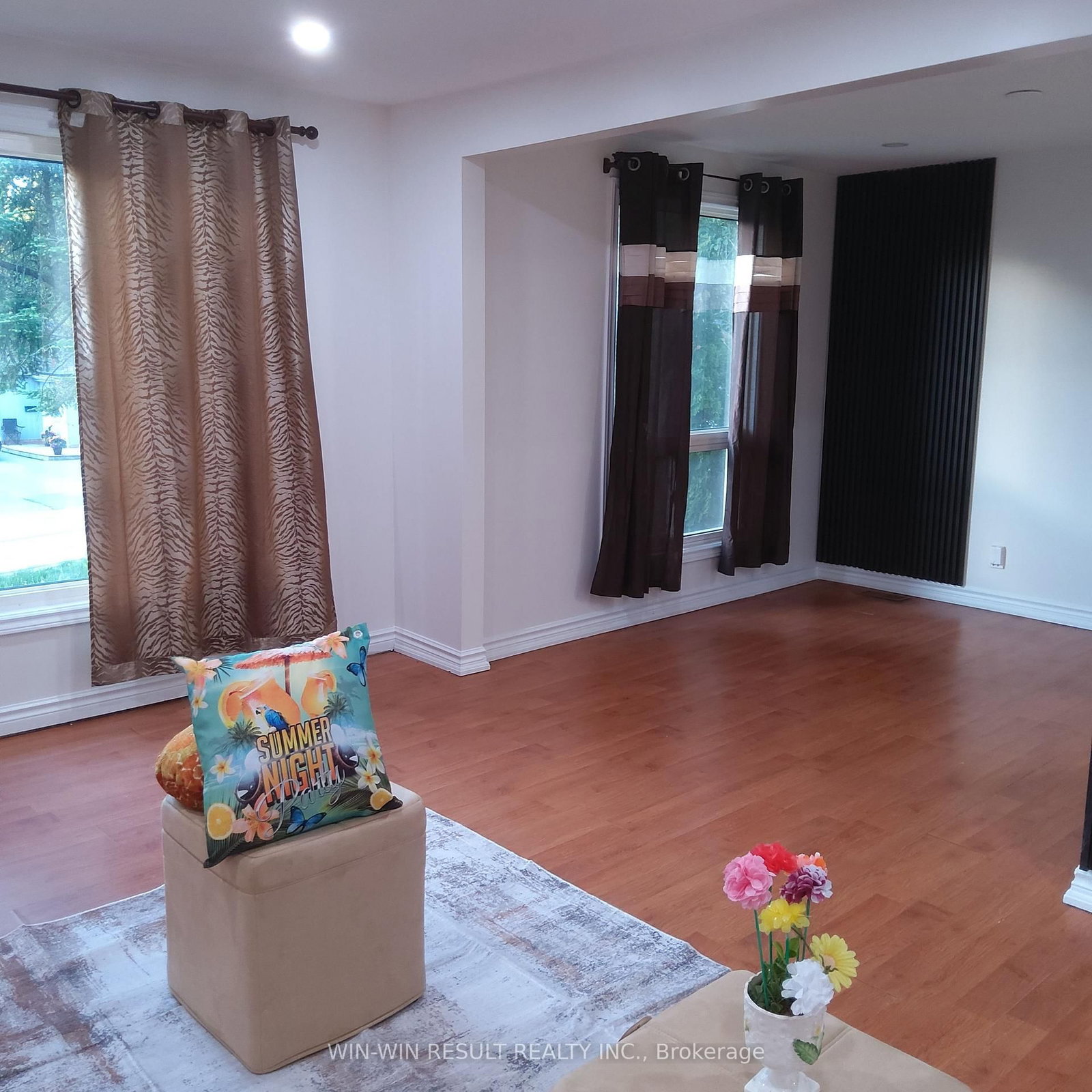 243 Cedarholme Avenue • Georgina, ON photo 2