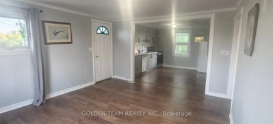 506 The Queensway S — photo 3