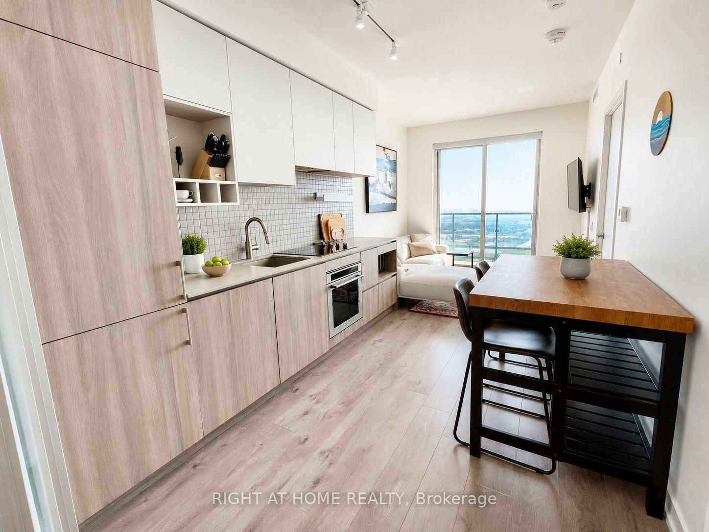 950 Portage Parkway • #5007 • Vaughan, ON photo 3