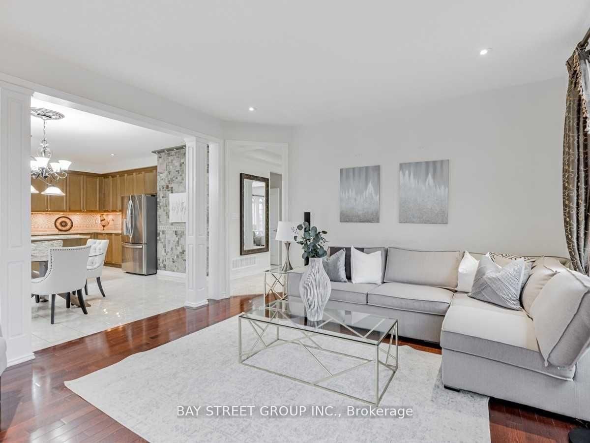 80 Geddington Crescent • Markham, ON photo 9
