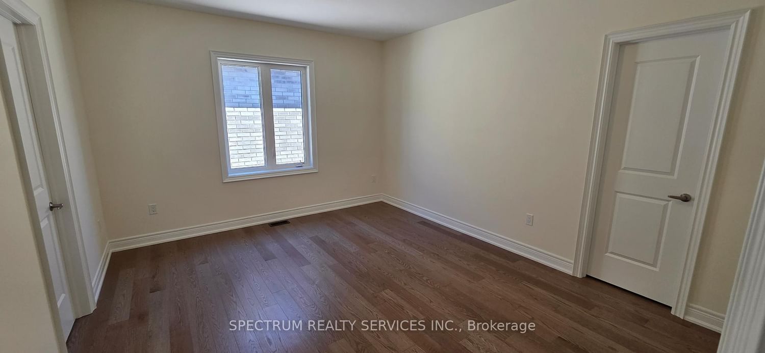 21 Lorrain Hand Crescent • Georgina, ON photo 18