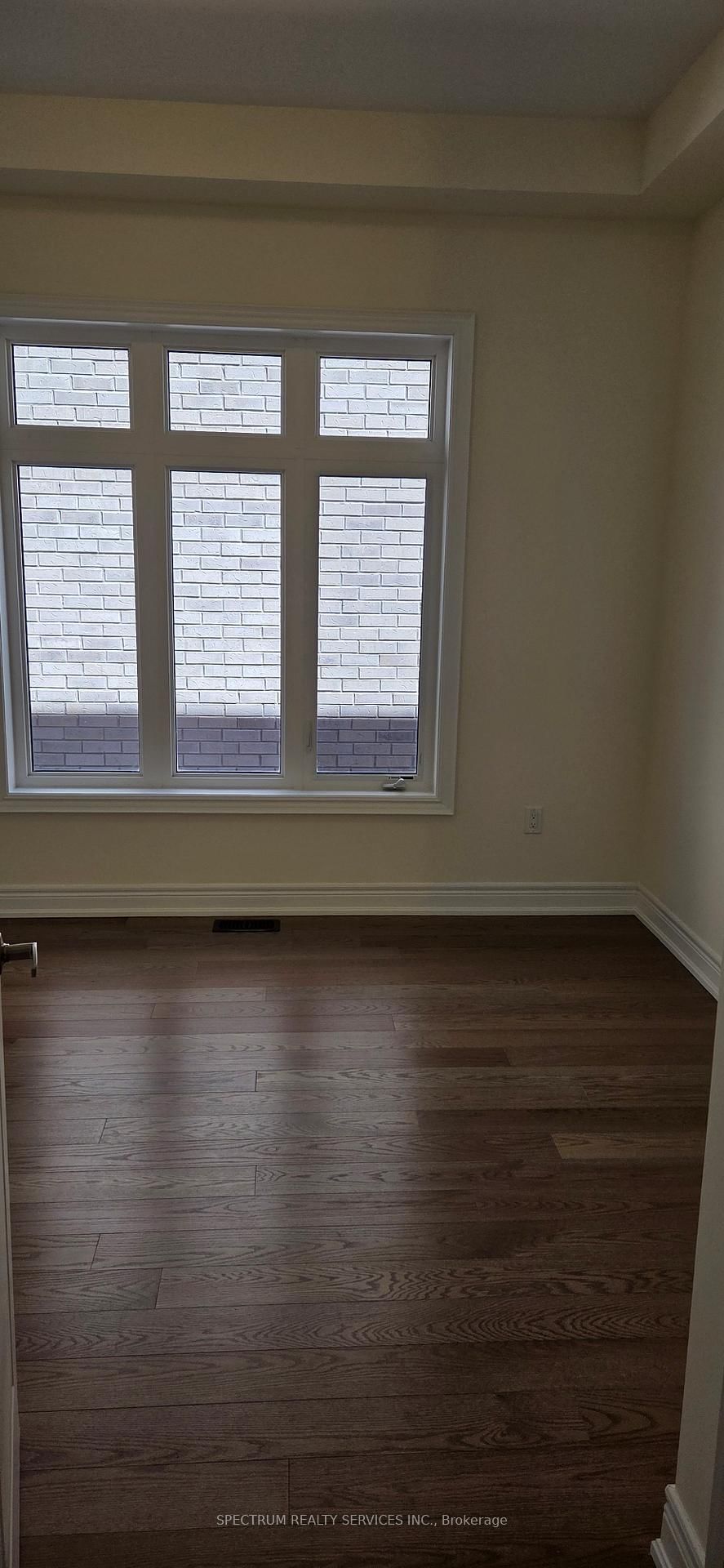 21 Lorrain Hand Crescent • Georgina, ON photo 9