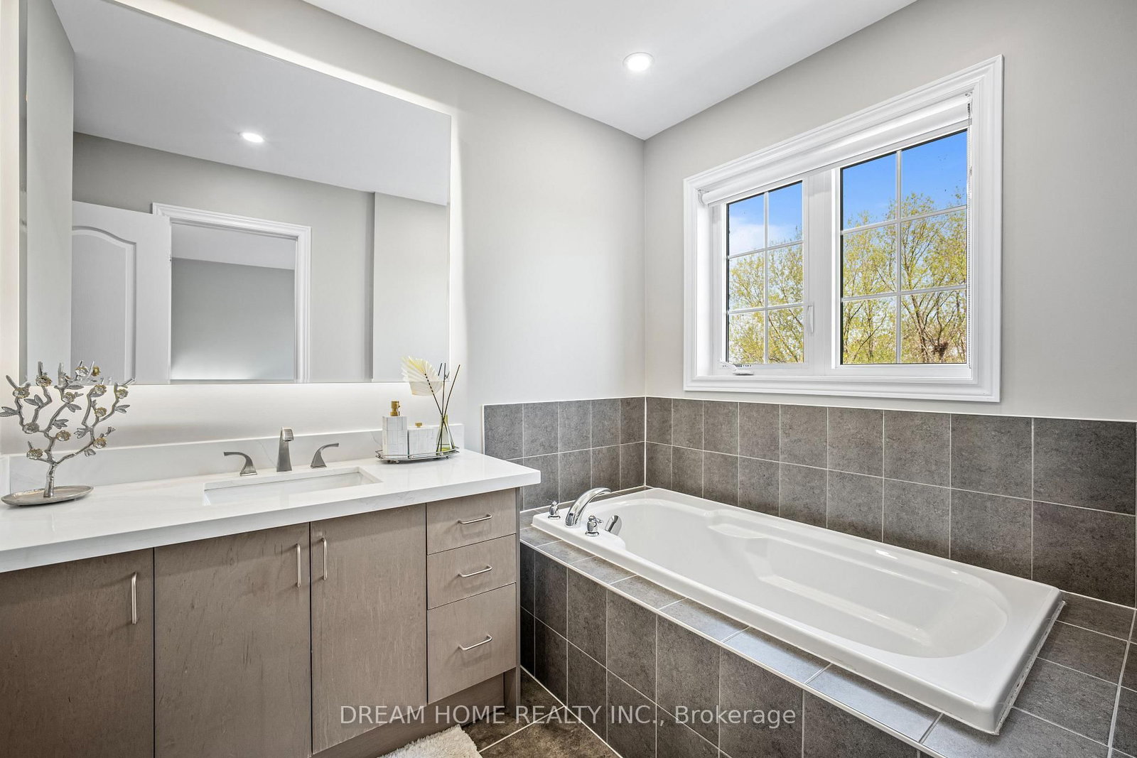 46 Roy Grove Way • Markham, ON photo 21