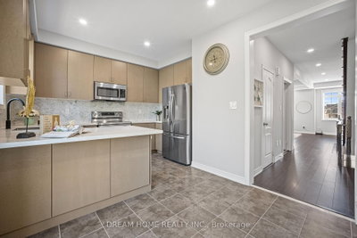 46 Roy Grove Way • Markham, ON photo 8