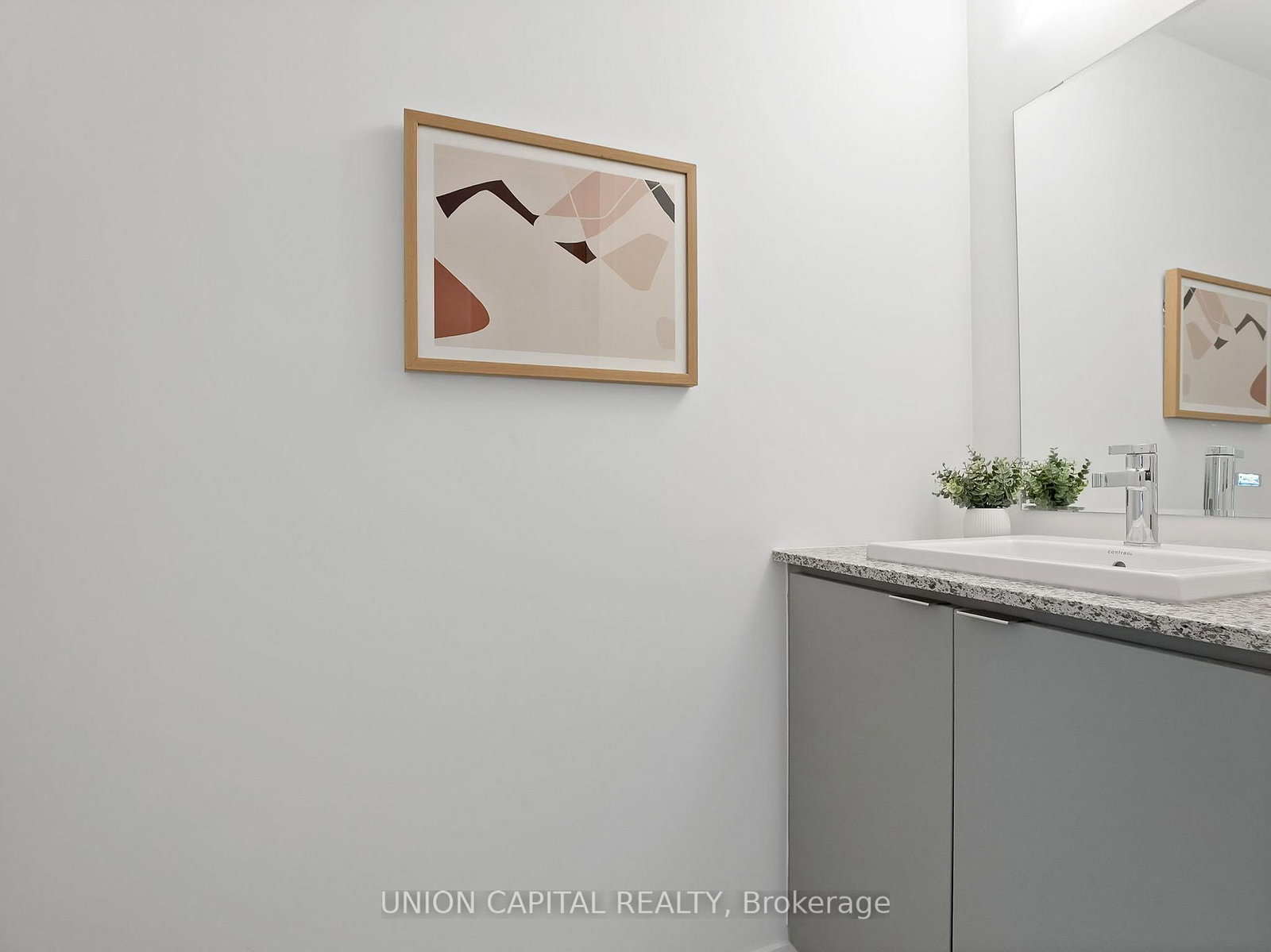 26 Lytham Green Circle • #6 • Newmarket, ON photo 9