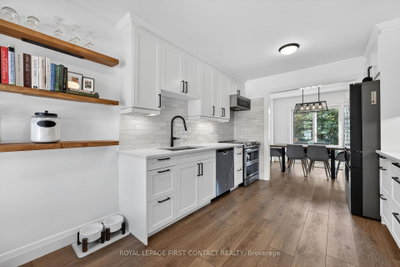 1292 Vincent Crescent — photo 4