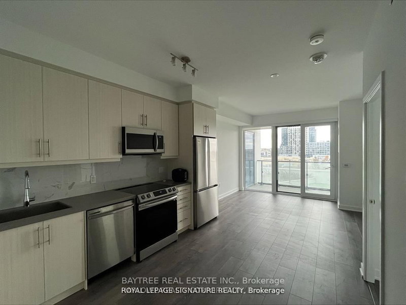 home for lease on 409-95 Oneida Crescent