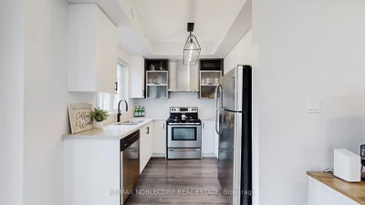2-bed Townhouse, Condo · 26 Bruce St