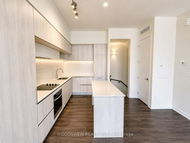 TH 1120 - 12 David Eyer Road