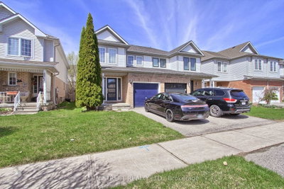 3-bed Semi-Detached · 17 Hirst Ave
