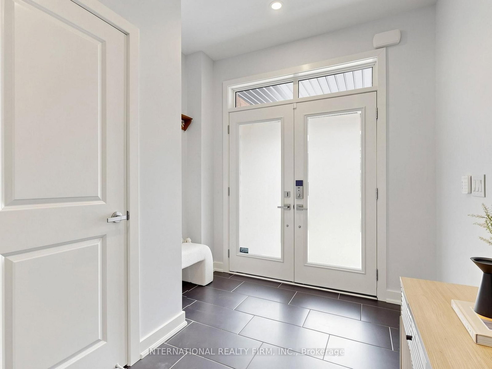 147 Dariole Drive • Richmond Hill, ON photo 3