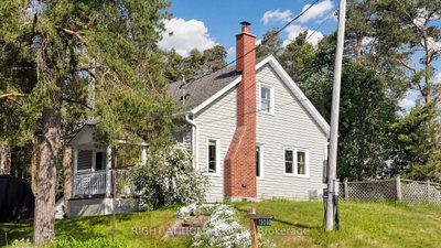 3-bed Detached House · 15040 Highway 48