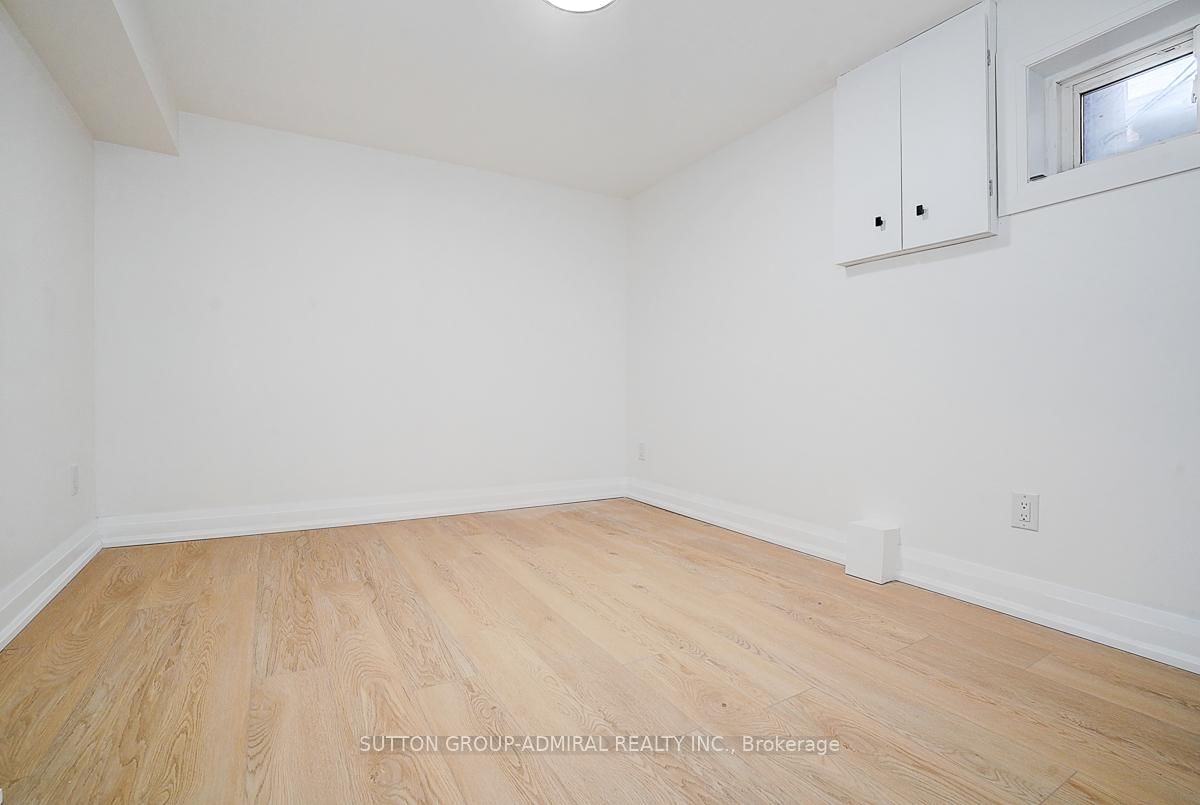 176 Cherrywood Drive • Newmarket, ON photo 13