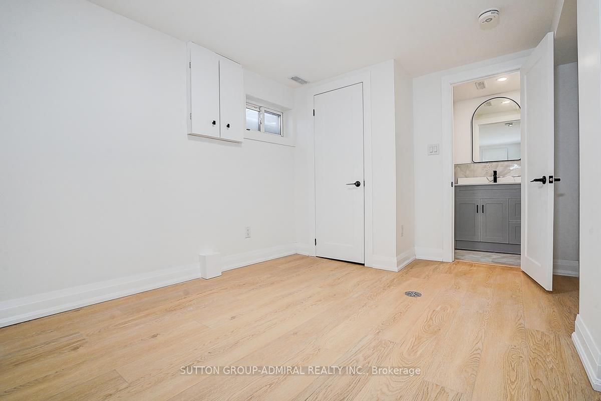 176 Cherrywood Drive • Newmarket, ON photo 14