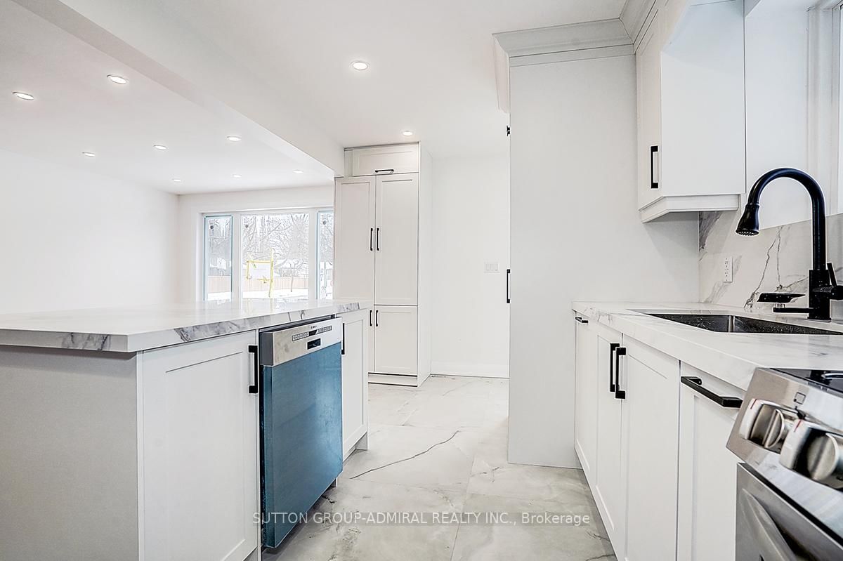 176 Cherrywood Drive • Newmarket, ON photo 34