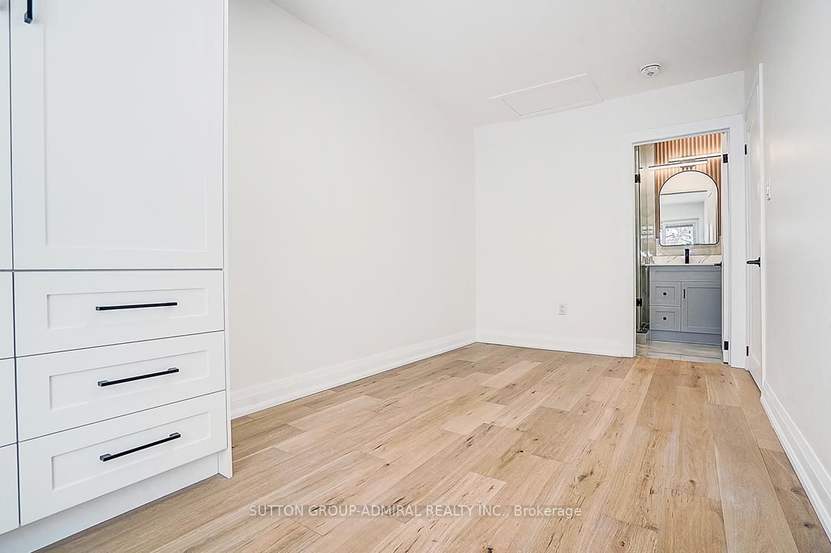 176 Cherrywood Drive • Newmarket, ON photo 43