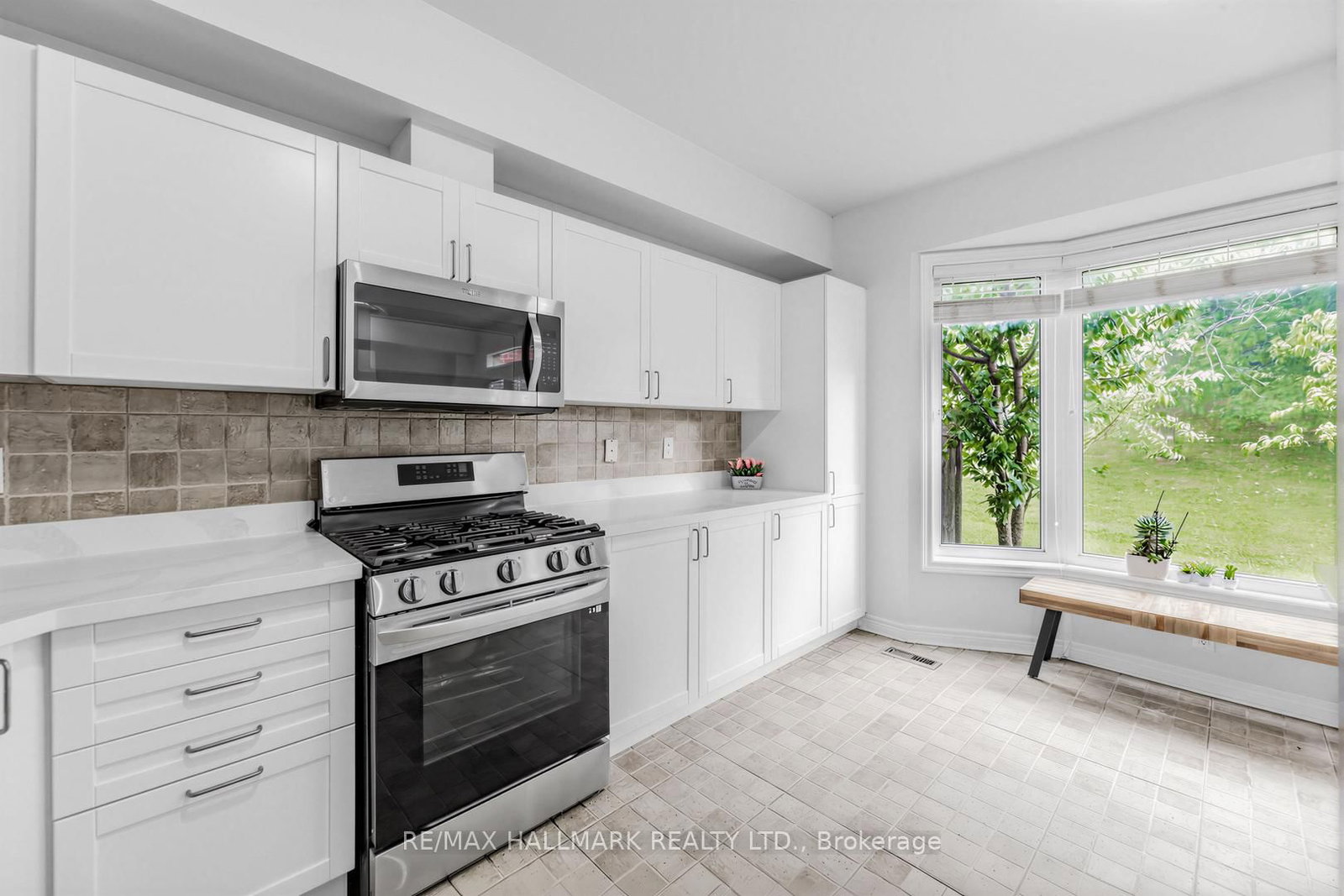 76 Westbury Court • Richmond Hill, ON photo 12