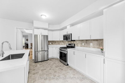 76 Westbury Court • Richmond Hill, ON photo 9