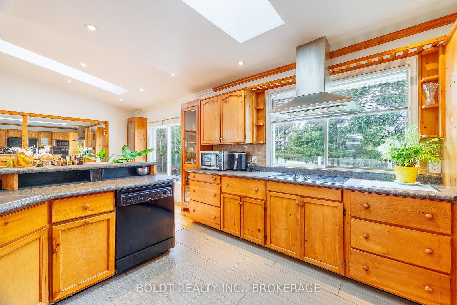 5832 5th Side Road • Innisfil, ON photo 23