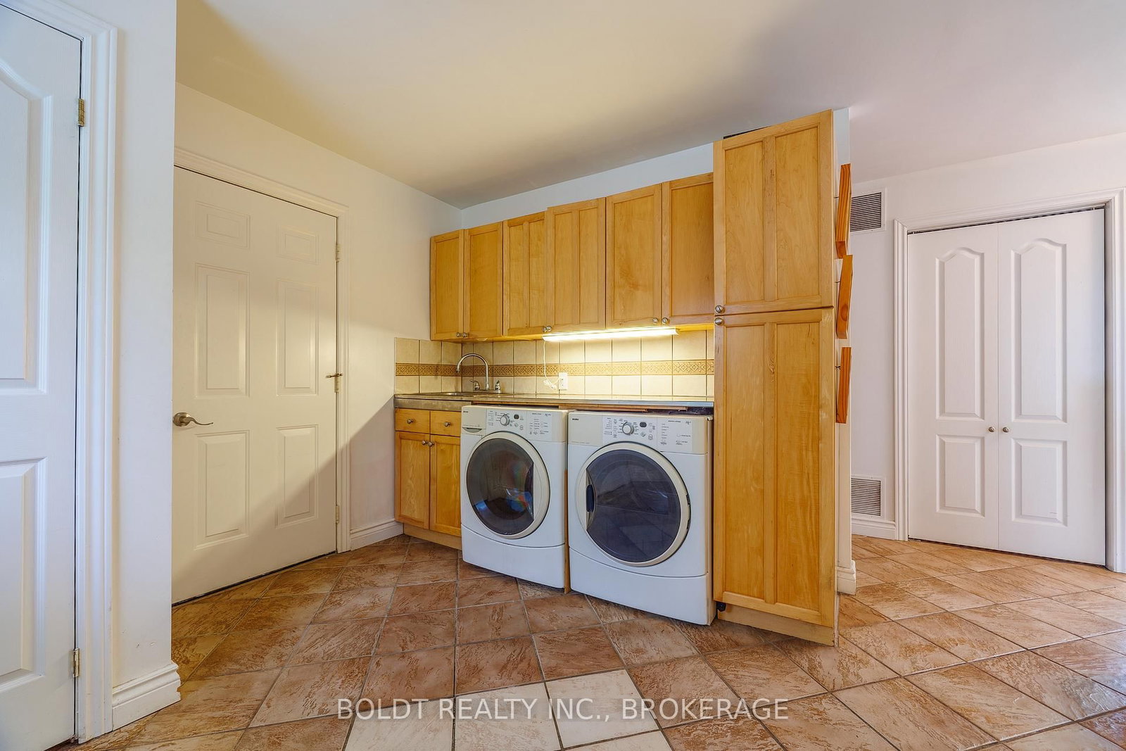 5832 5th Side Road • Innisfil, ON photo 25