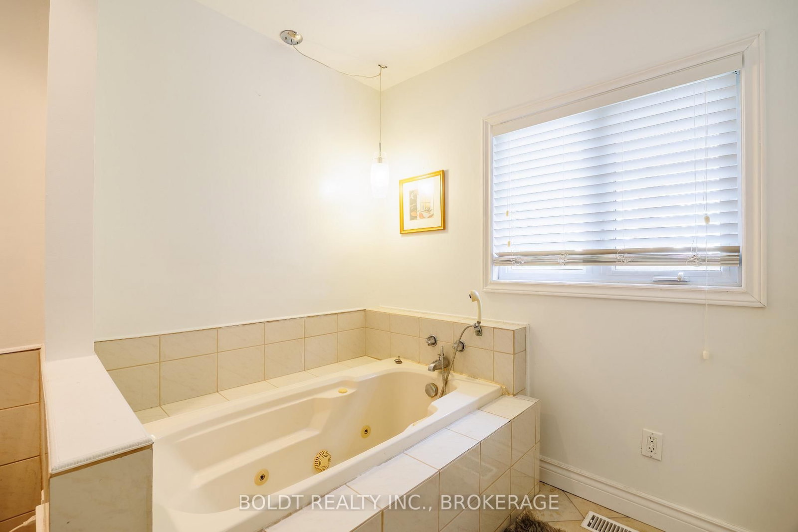 5832 5th Side Road • Innisfil, ON photo 27