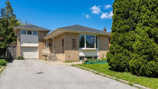 423 Lynett Crescent