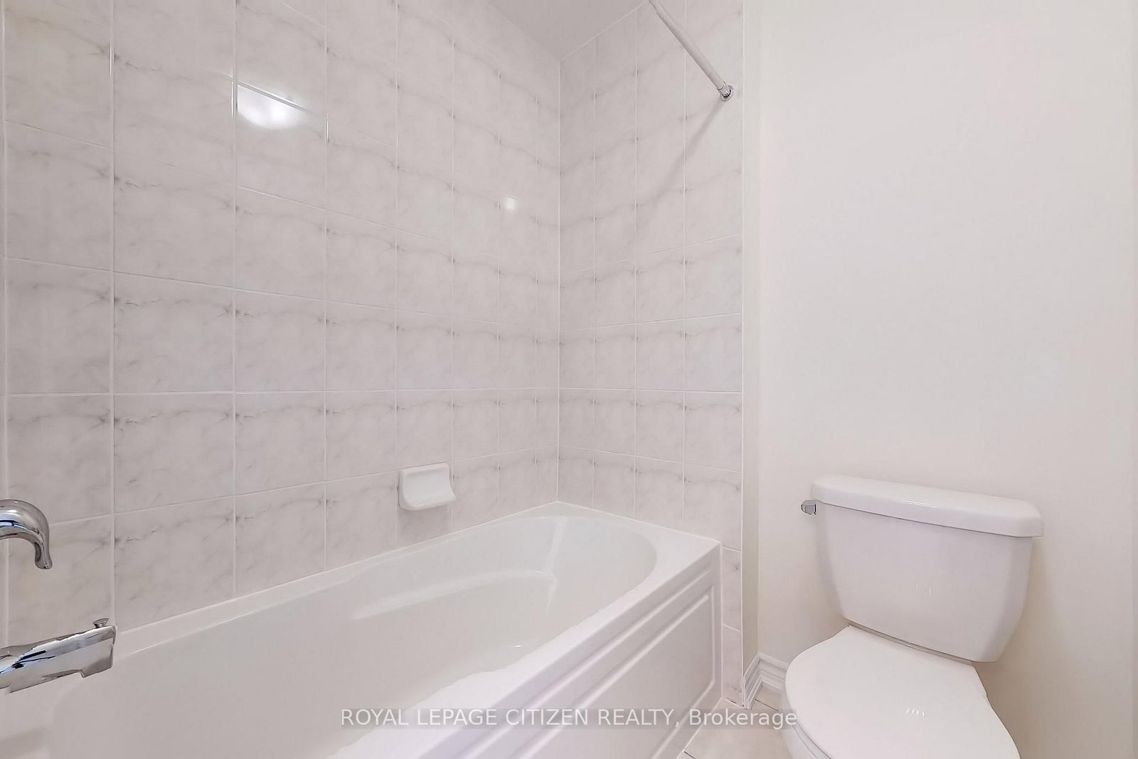 140 Hawkins Street • Georgina, ON photo 35