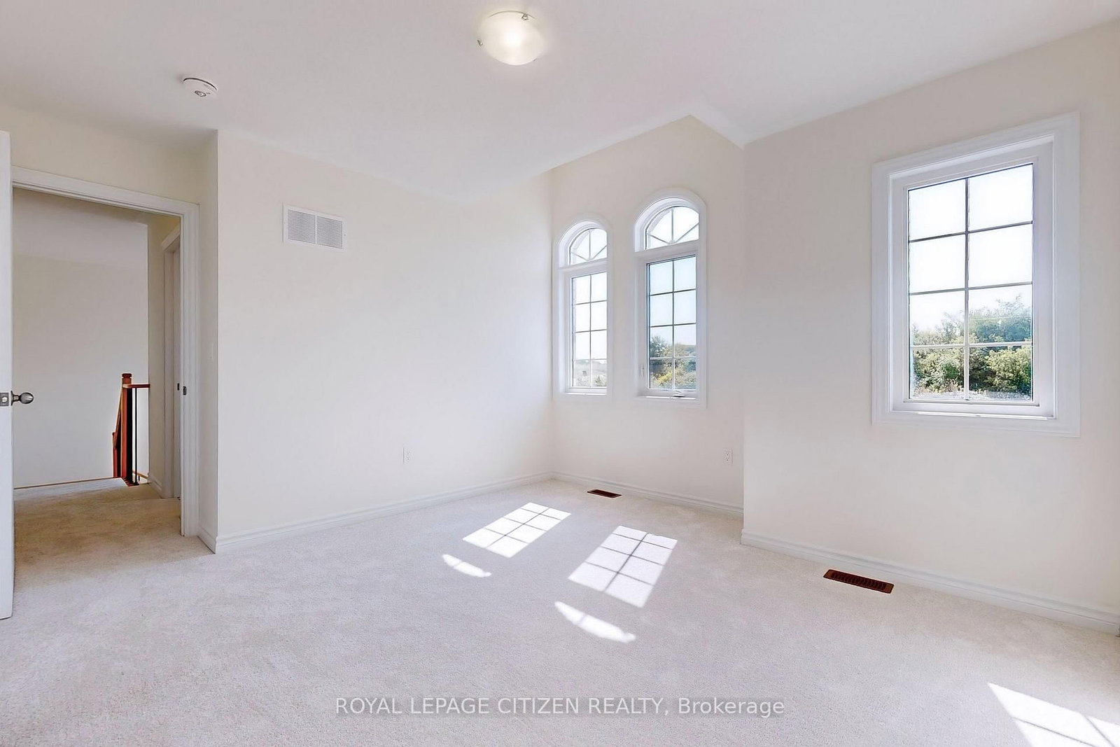 140 Hawkins Street • Georgina, ON photo 38
