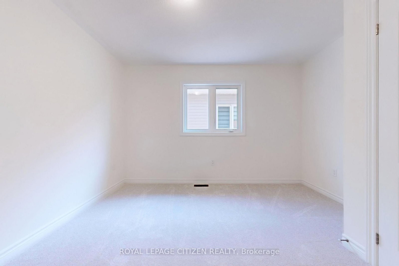 140 Hawkins Street • Georgina, ON photo 40