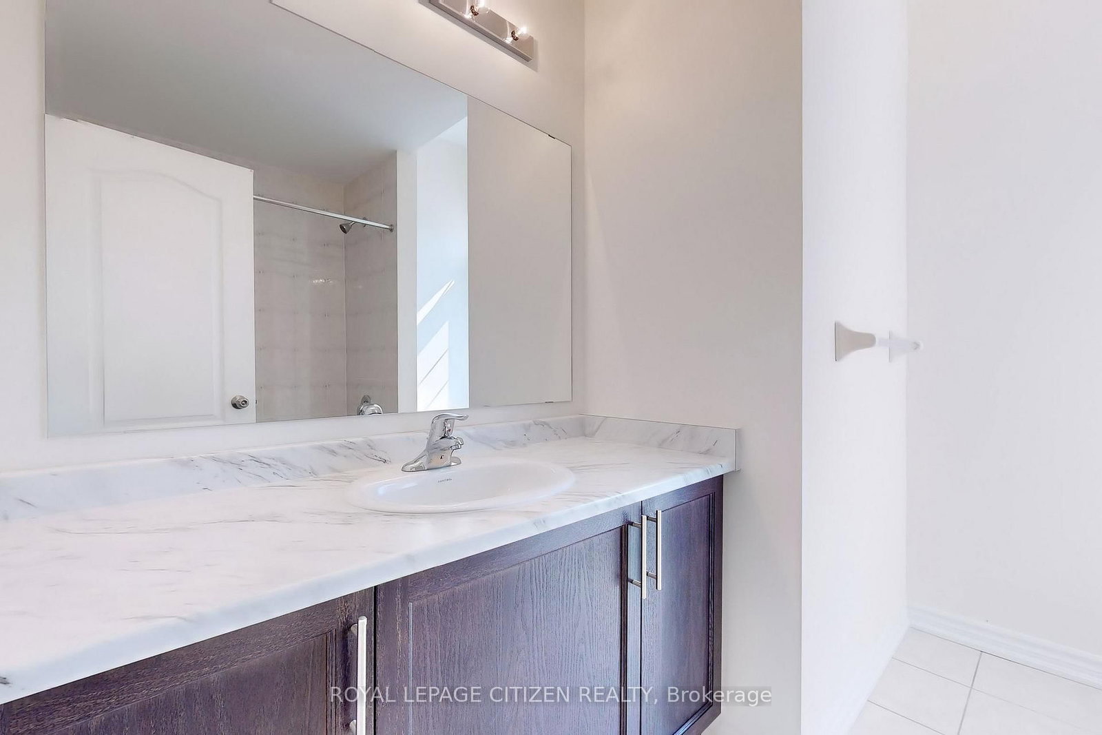 140 Hawkins Street • Georgina, ON photo 42
