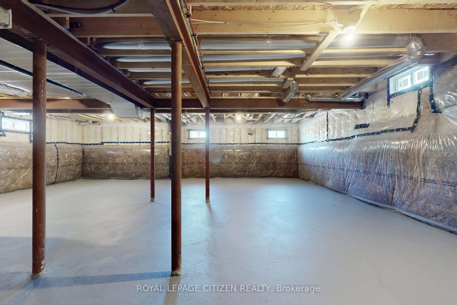 140 Hawkins Street • Georgina, ON photo 45