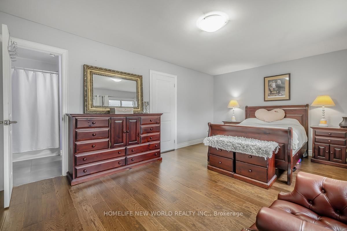 61 Poplar Crescent • Aurora, ON photo 13