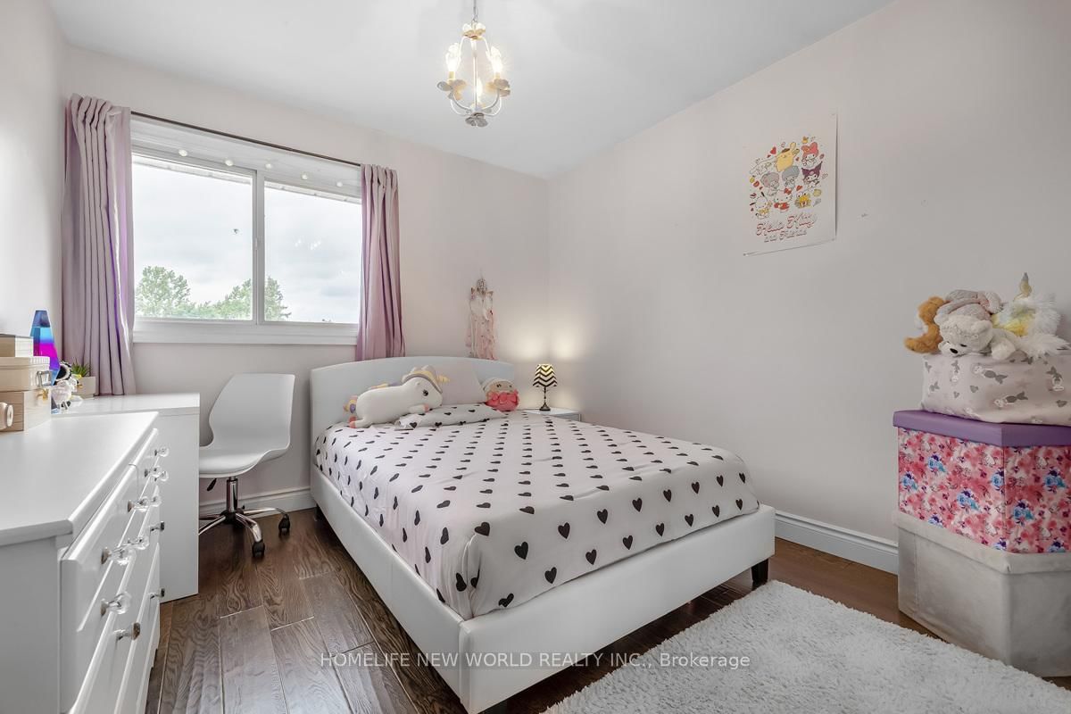 61 Poplar Crescent • Aurora, ON photo 15