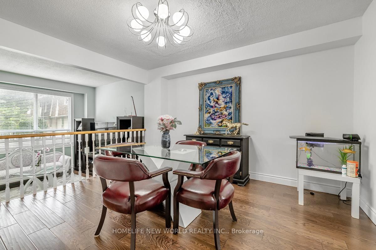 61 Poplar Crescent • Aurora, ON photo 7