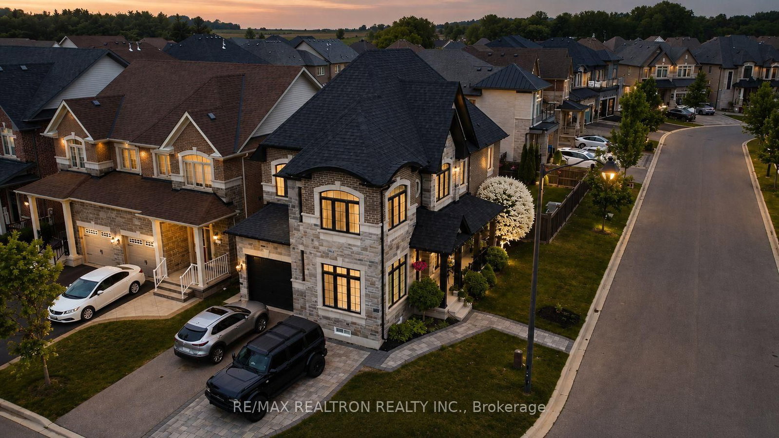 18 Ladder Crescent • East Gwillimbury, ON photo 5