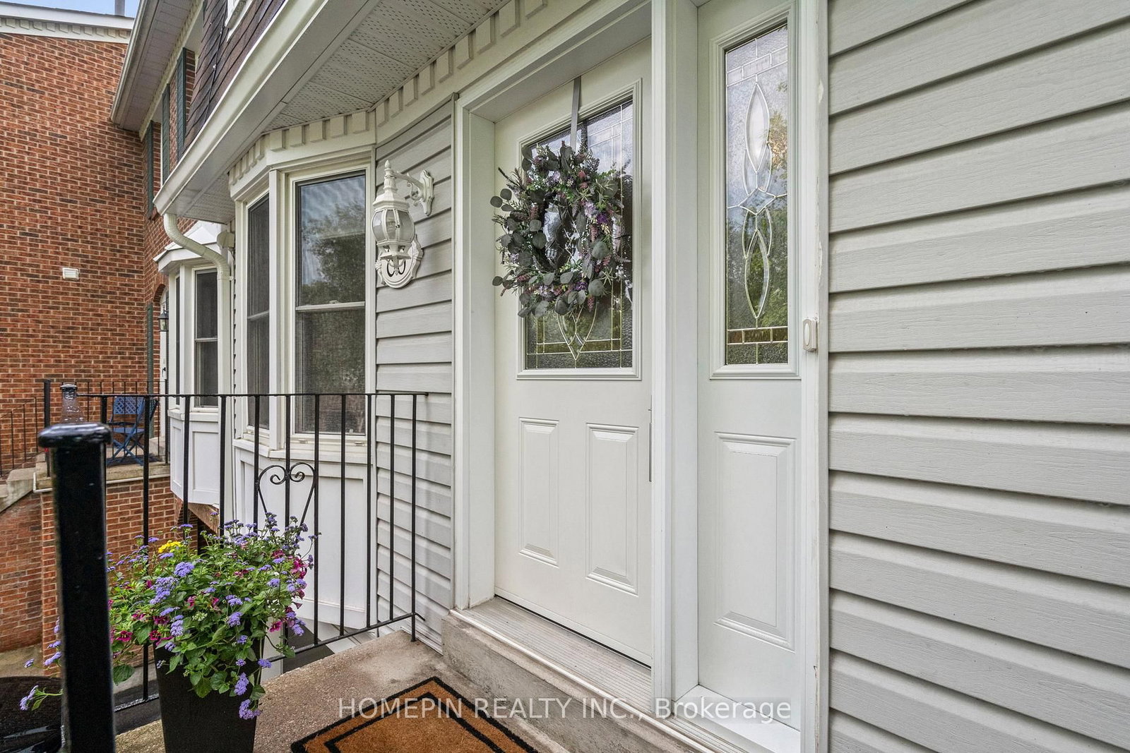 86 Confederation Way • Markham, ON photo 2