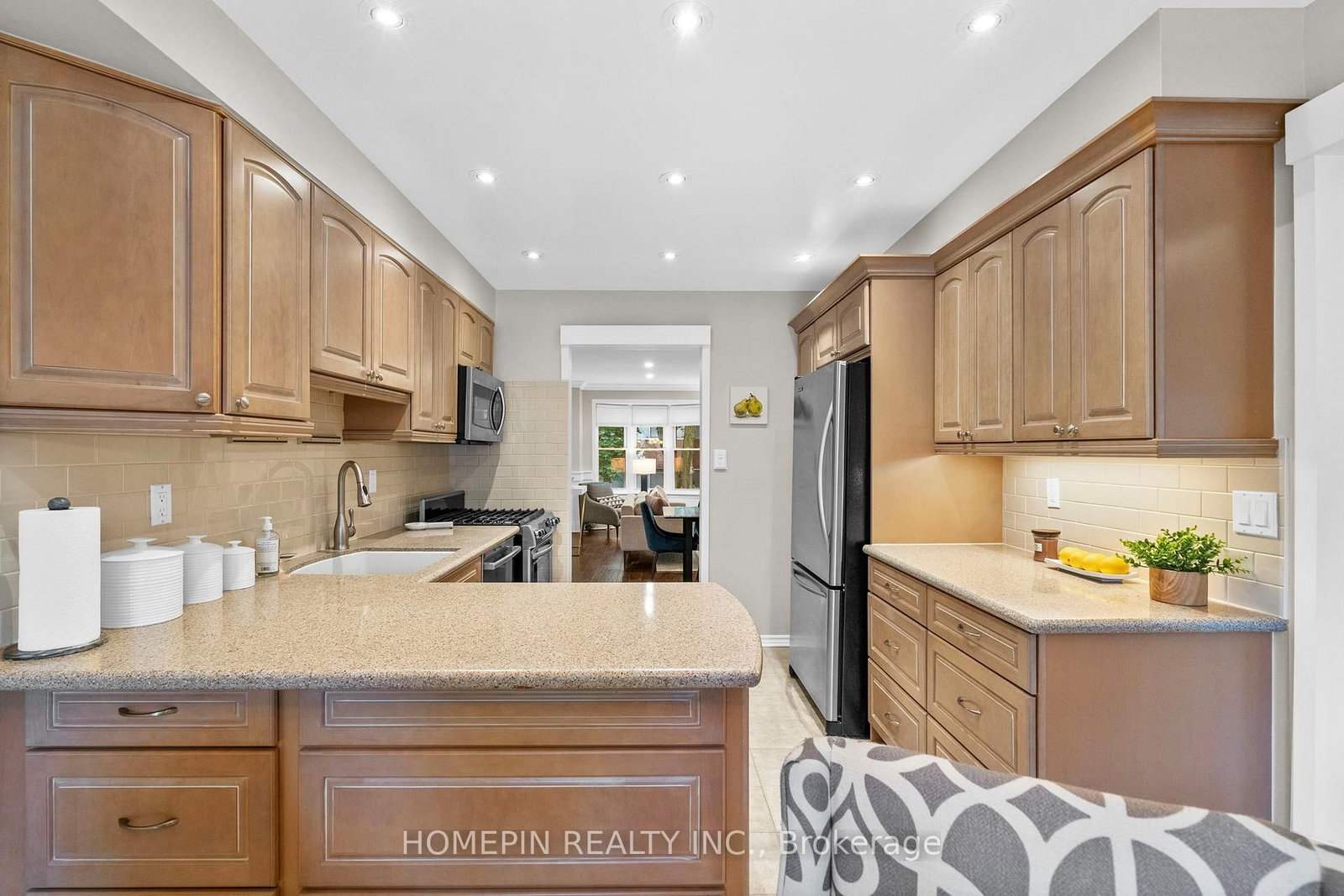 86 Confederation Way • Markham, ON photo 6