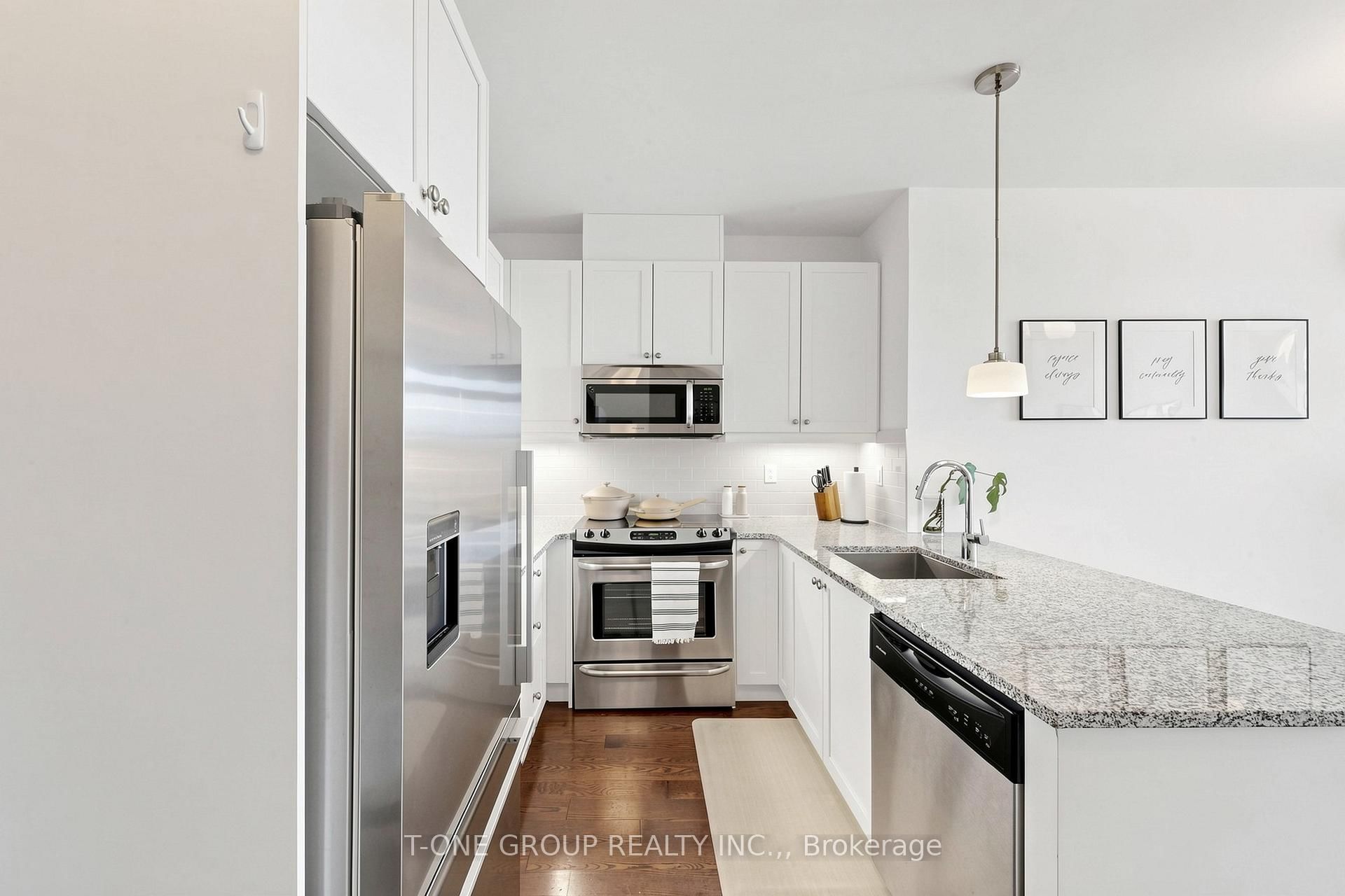 15277 Yonge Street