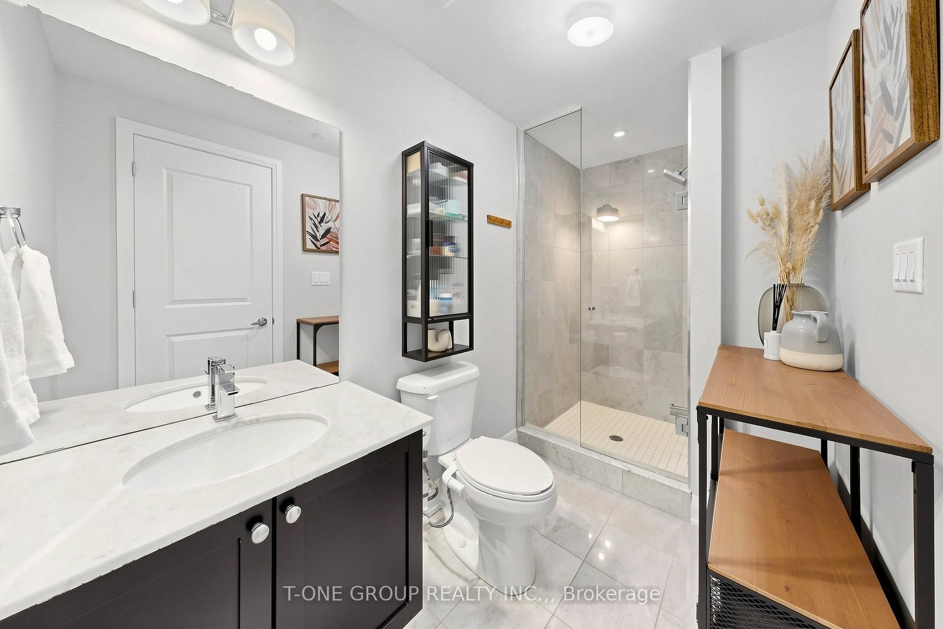 15277 Yonge Street, Unit 602A