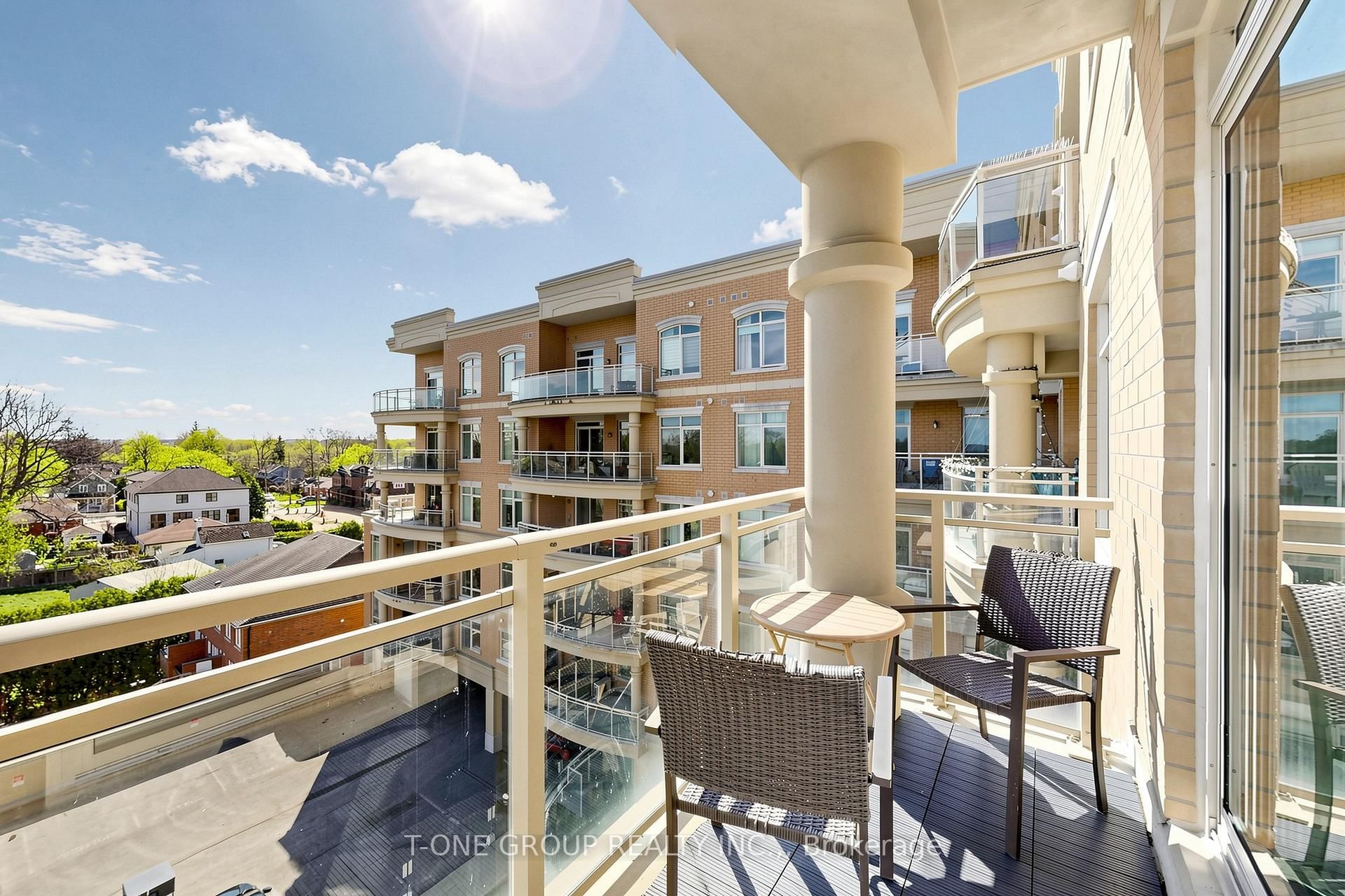 15277 Yonge Street, Unit 602A