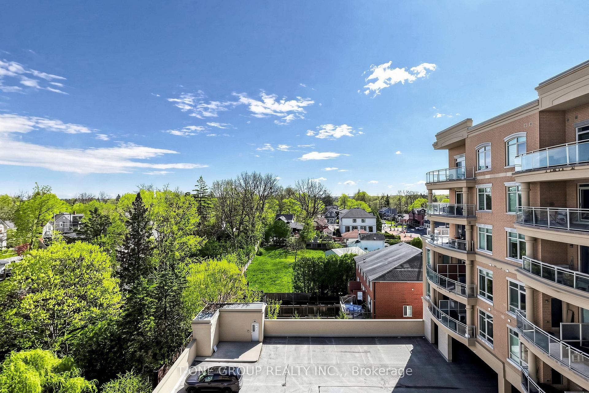 15277 Yonge Street, Unit 602A