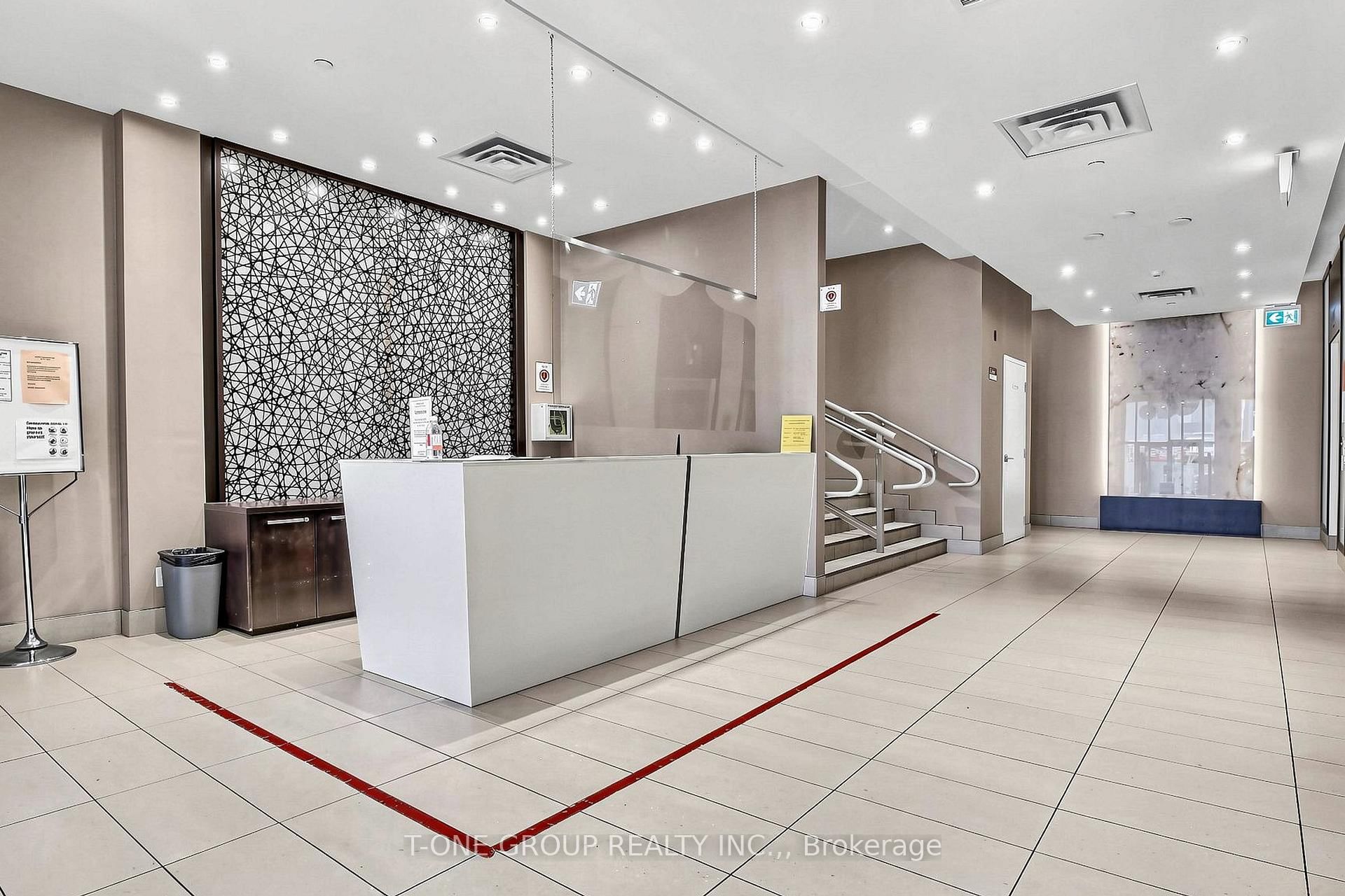 15277 Yonge Street, Unit 602A
