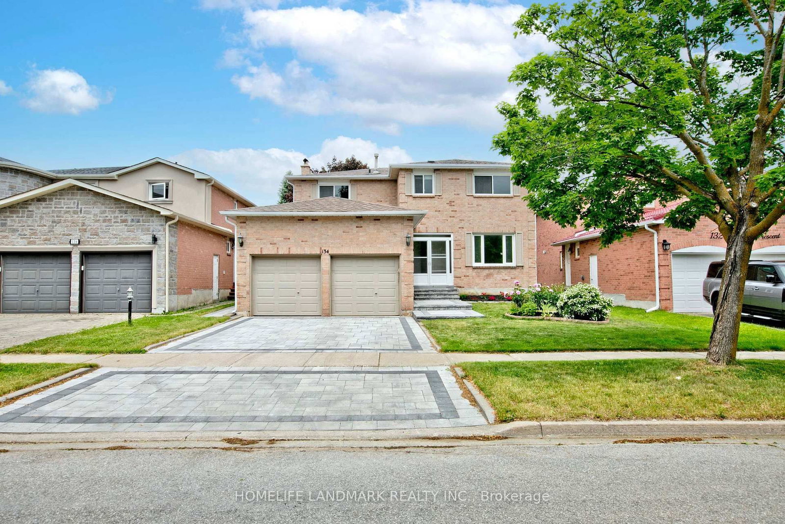 134 Cooperage Crescent • Richmond Hill, ON photo 3