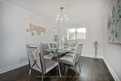 134 Cooperage Crescent • Richmond Hill, ON photo 8